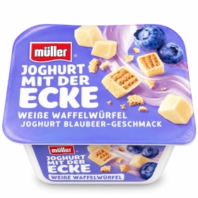 Müller Yogurt White chocolate waffle cubes 150g